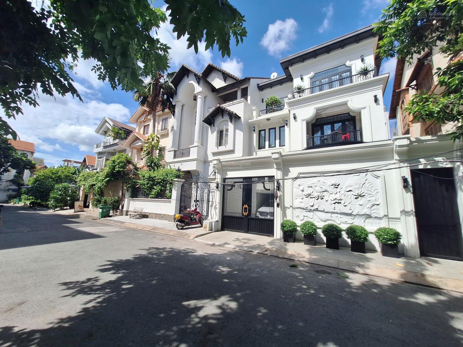 Biệt Thự Siêu Đẹp Khu 216 Nguyễn Văn Hưởng-Thảo Điền. DT: 10x20 với 386m2, Nhà mới đẹp lung linh Biệt Thự Siêu Đẹp Khu 216 Nguyễn Văn Hưởng-Thảo Điền. DT: 10x20 với 386m2, Nhà mới đẹp lung linh