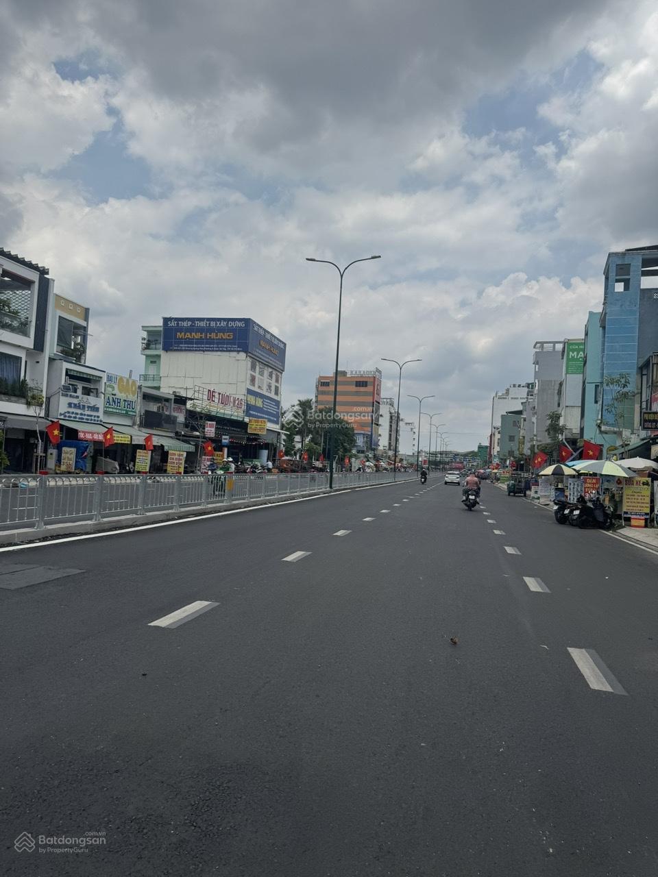 Bán nhà MTNB Dương Quảng Hàm, Phường 6, Gò Vấp. DT(19x34m) CN: 600m2, giá bán: 72 tỷ