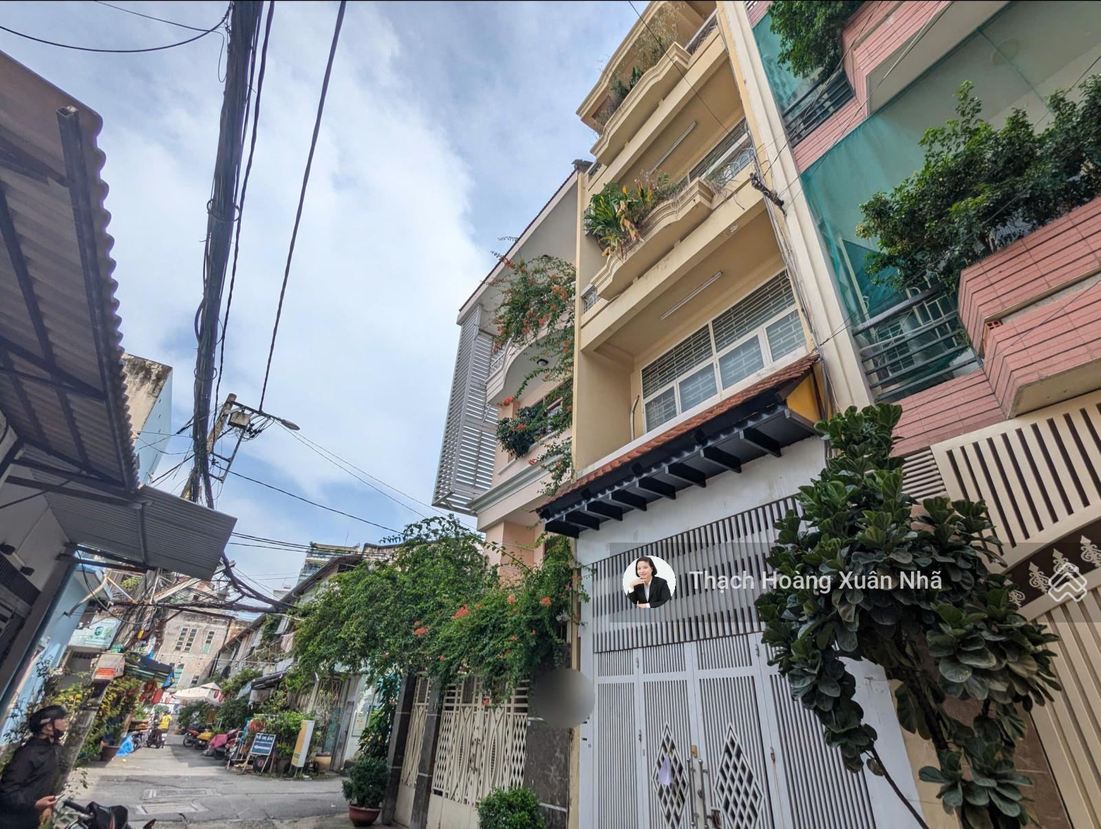 Đường rộng đẹp nhất Quận 3 - 2 xe hơi né nhau Nam Kỳ Khởi Nghĩa, Q3 - 4 x 15m - 4 tầng. Giá 18,5 tỷ