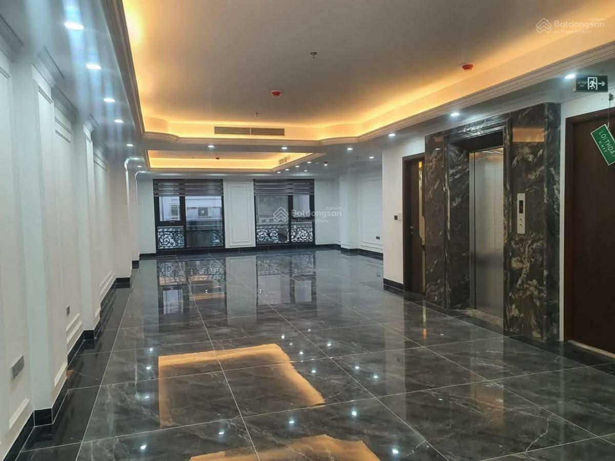 Bán gấp nhà Nguyễn Hoàng, 118,4m2, tòa Building ở kết hợp VP, 9 tầng, 3 thoáng, vỉa hè, ô tô tránh