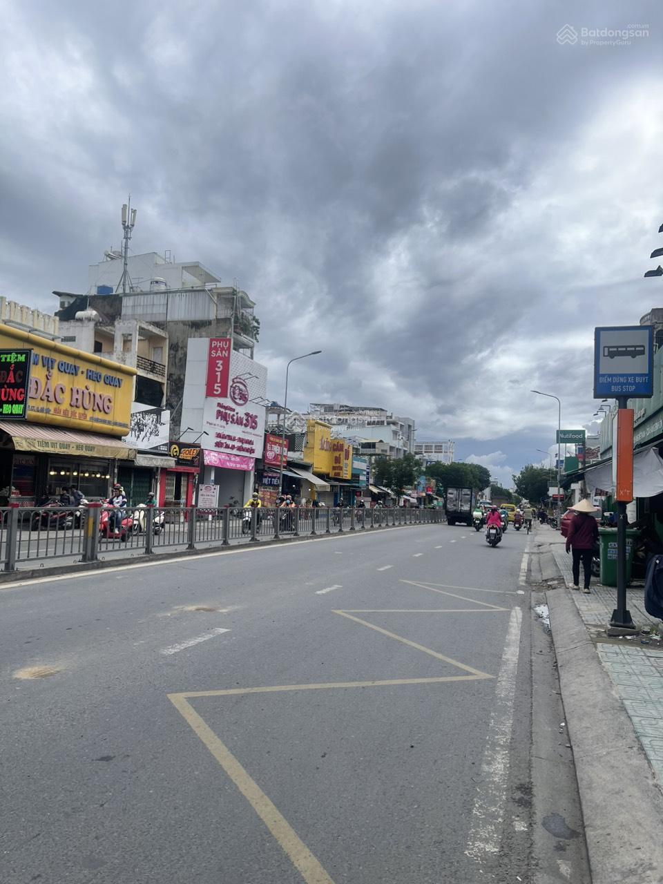 Bán nhà mặt tiền đường Nguyễn Oanh P17 - Gò Vấp 8x37m CN 300m2 - CTXD Hầm 7 lầu - HDT 80tr/th