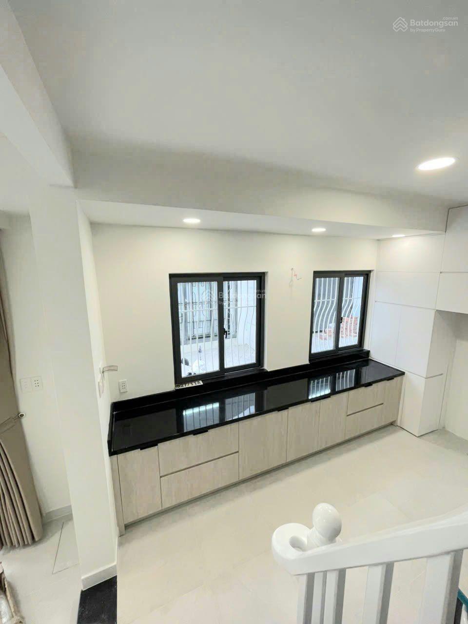 Bán Nhà Đẹp 5.68 tỉ đón Noel - Tết tại Cách Mạng Tháng Tám, 33m2, 2PN, 2WC, 1 tầng Bán Nhà Đẹp 5.68 tỉ đón Noel - Tết tại Cách Mạng Tháng Tám, 33m2, 2PN, 2WC, 1 tầng