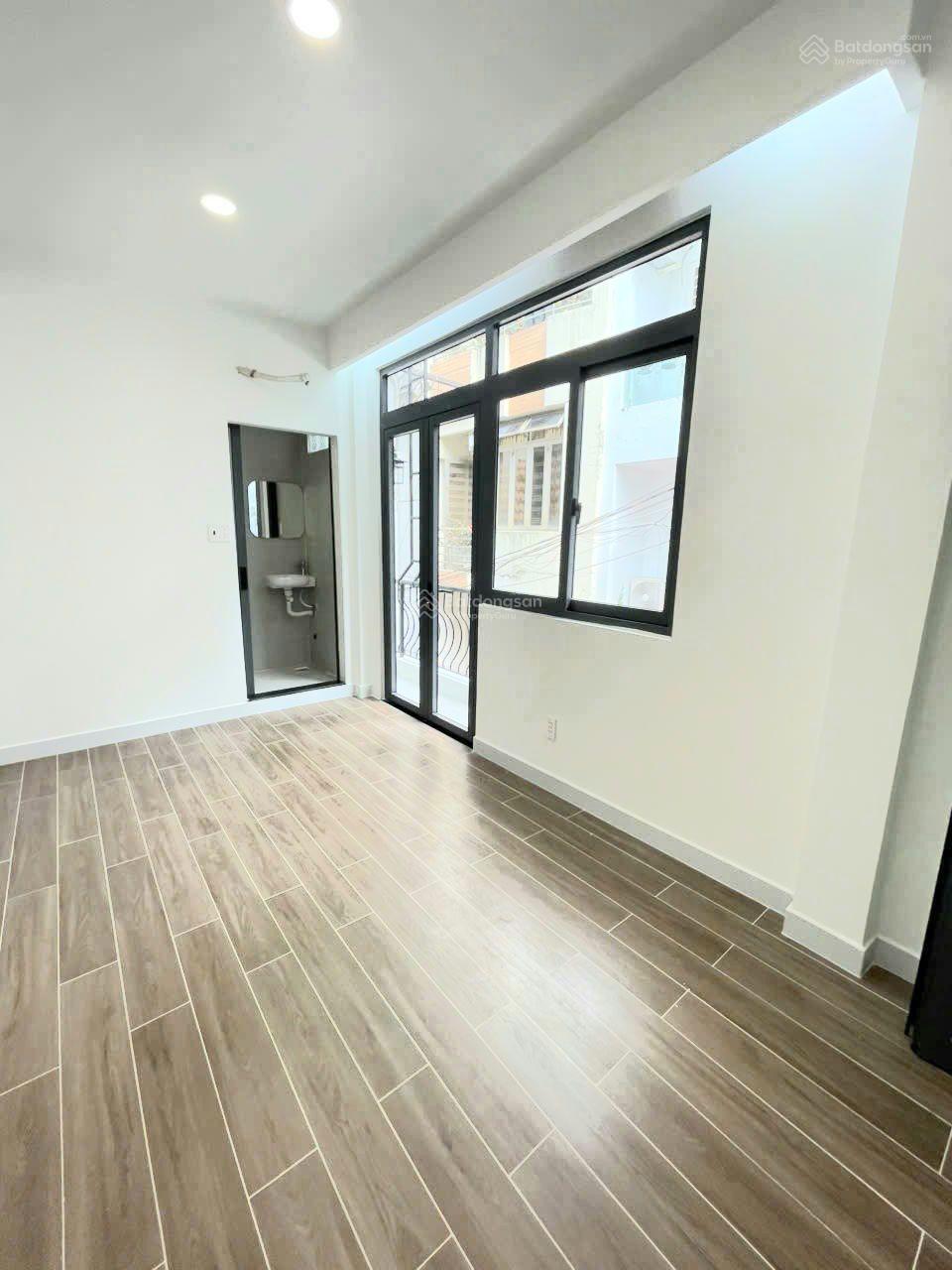 Bán Nhà Đẹp 5.68 tỉ đón Noel - Tết tại Cách Mạng Tháng Tám, 33m2, 2PN, 2WC, 1 tầng Bán Nhà Đẹp 5.68 tỉ đón Noel - Tết tại Cách Mạng Tháng Tám, 33m2, 2PN, 2WC, 1 tầng