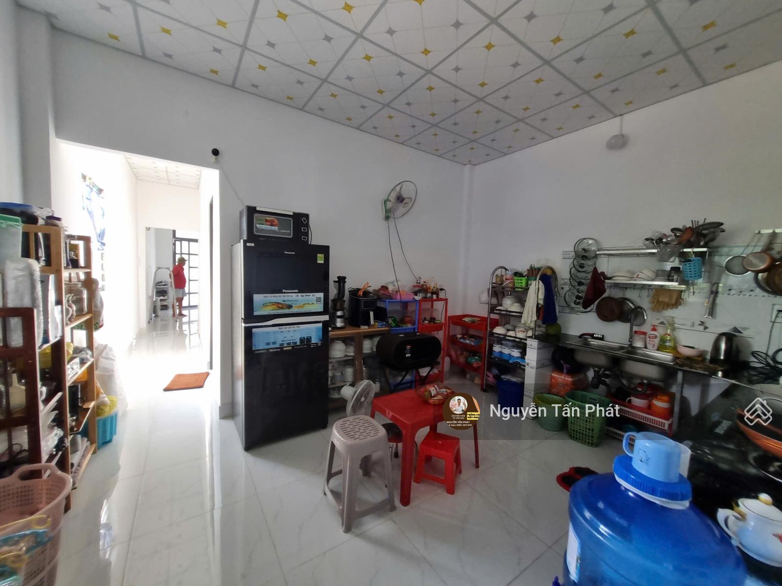 Nhà vườn hơn 1000m2 có thổ cư. Gần KCN. 190tr (1m ngang)