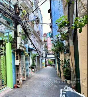 Bán nhà Nguyễn Ngọc Nại 53m2, 17 tỷ, mặt sau khe thoáng, 15 m ra phố - nhà đẹp, hiếm