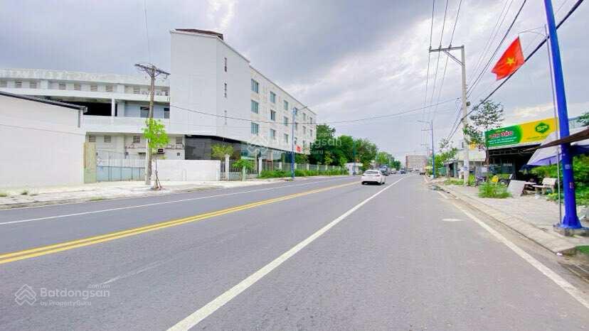 Cho thuê kho 2.100 m2 mặt tiền đường Hoàng Quốc Việt