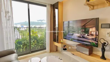 Cô chủ cần bán căn căn hộ tâm huyết , ban công đông nam đón gió tự nhiên tầng thấp thuận tiện ra cv