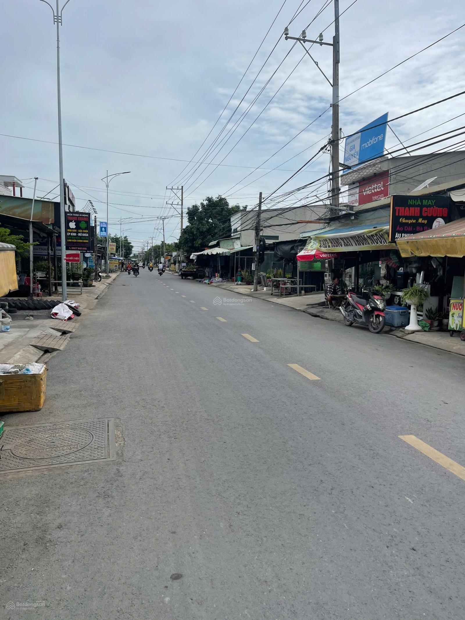 Mặt tiền 826C Long Hậu (trục Lê Văn Lương nối dài) cần bán nhanh lô đất 6x30, 180m2 giá đầu tư