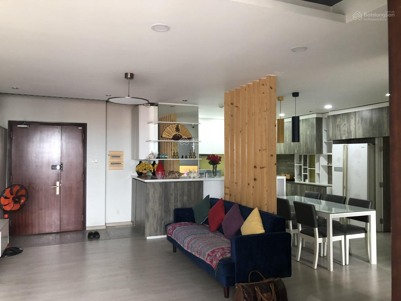 Chính chủ cần bán căn hộ Central Garden, 328 Võ Văn Kiệt, Phường Cô Giang, Quận 1, diện tích 76m2,