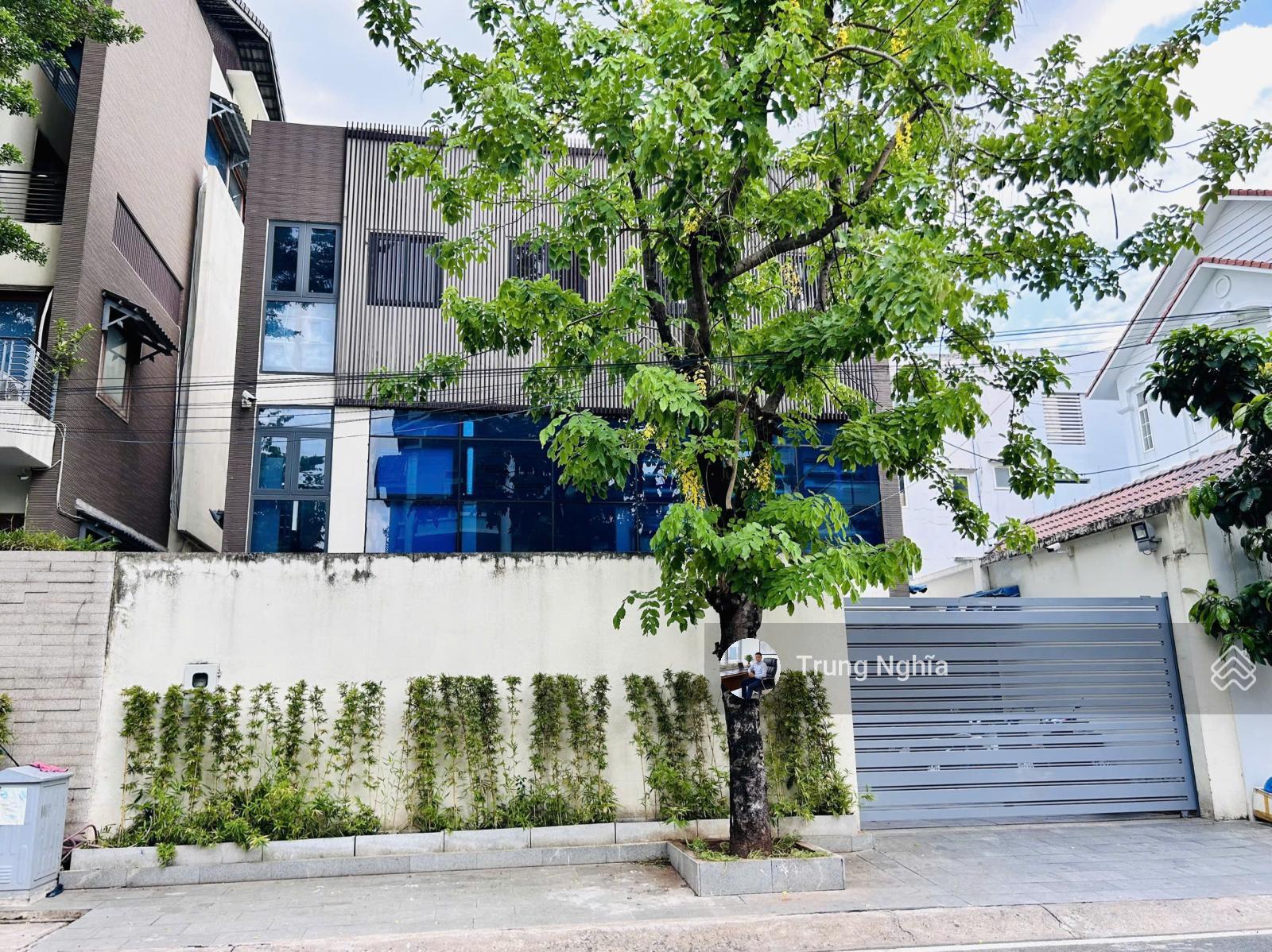 Nhà đường Nam Kỳ Khởi Nghĩa, diện tích: 12x25m, trệt 2 lầu cho thuê