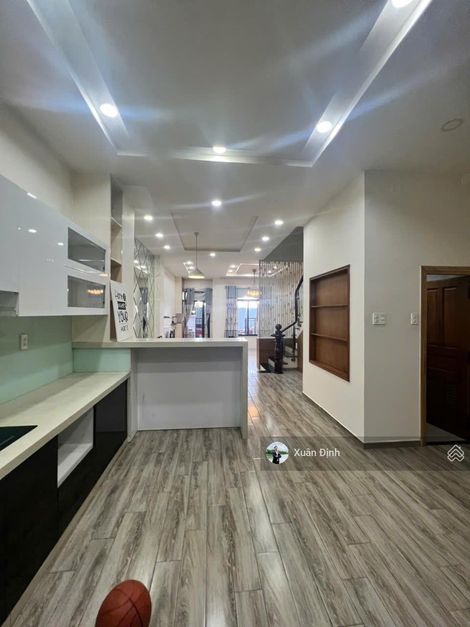 Cho thuê nguyên căn nhà phố Lakeview City full nội thất view Landamark81 giá 30tr/tháng