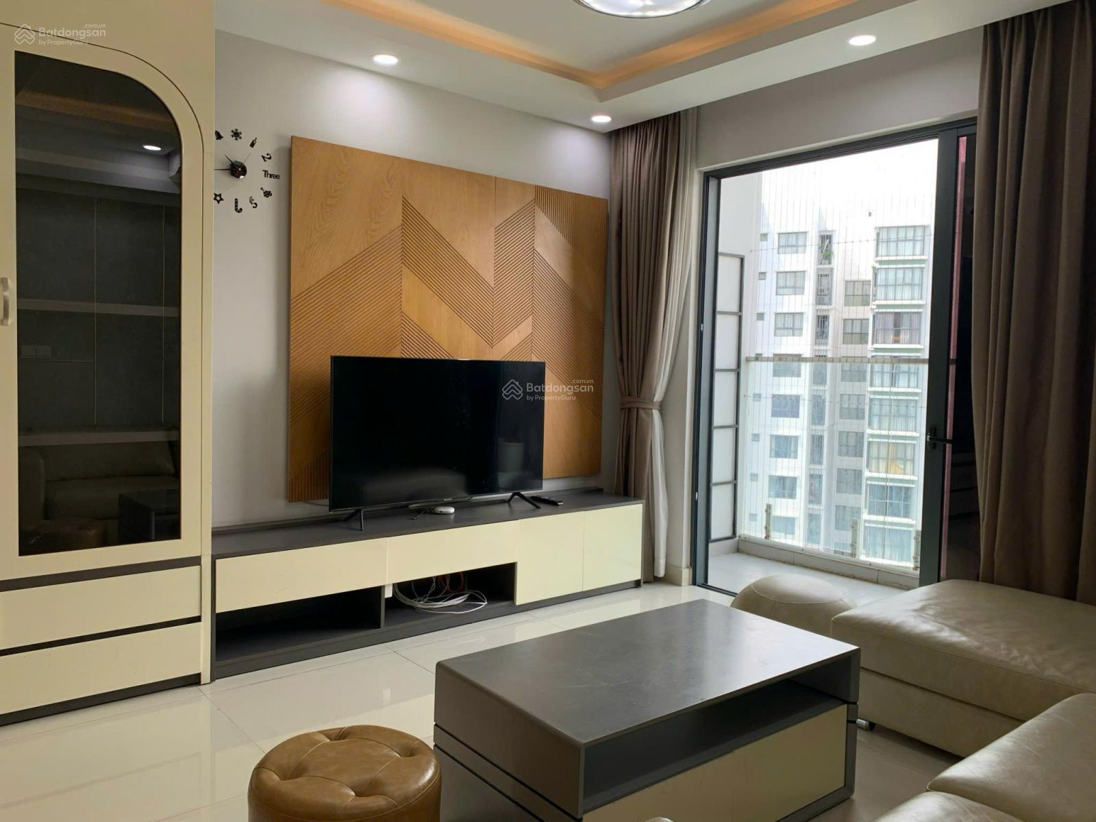 Bán căn Emerald 3PN-2WC 104m2 tầng đẹp 6.85 tỷ, view hồ bơi, có nội thất, hỗ trợ vay ngân hàng