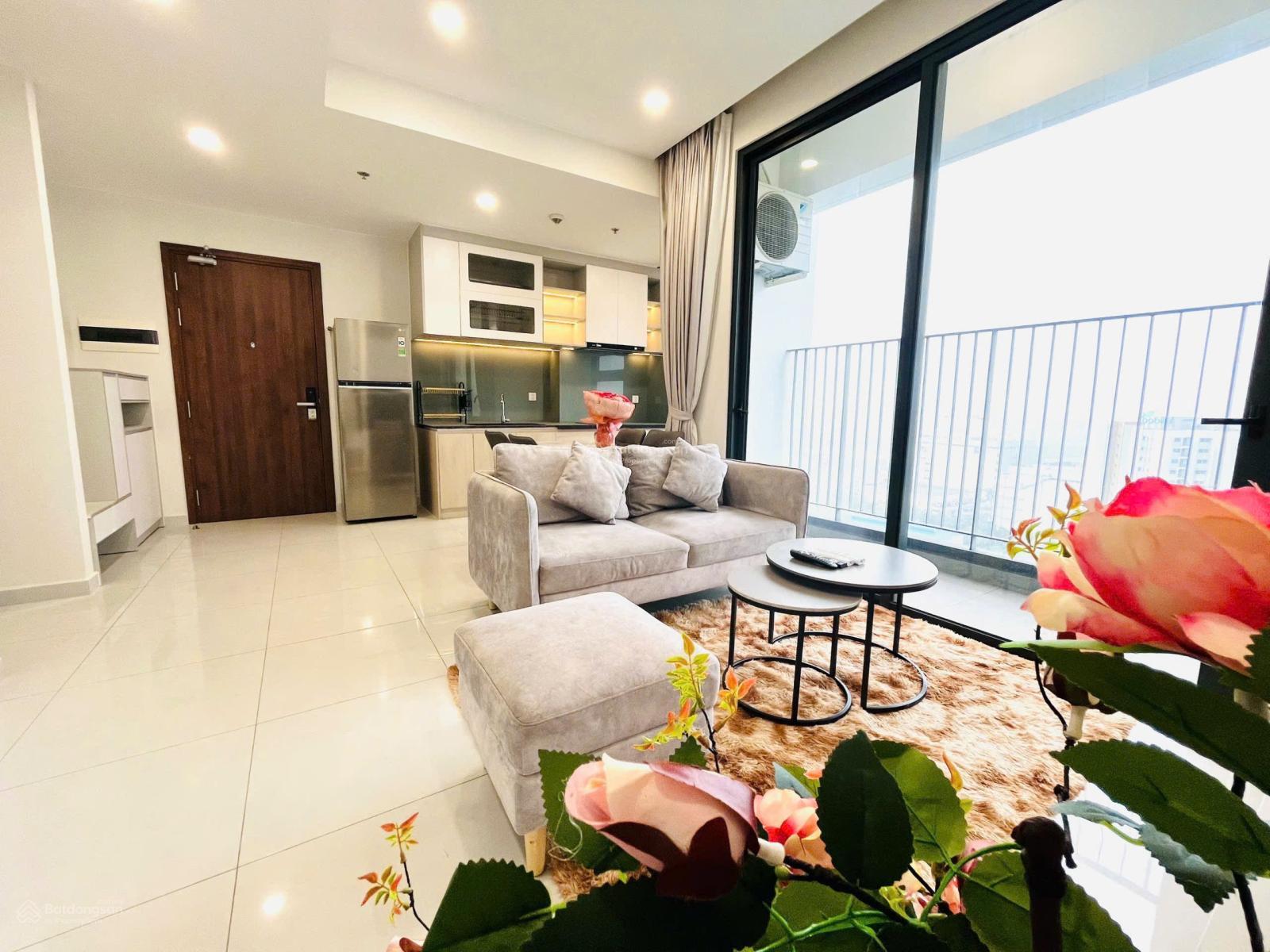 CHÍNH CHỦ CẦN BÁN LỖ CĂN GÓC 2PN2WC CC The Emerald Golf View , full nội thất