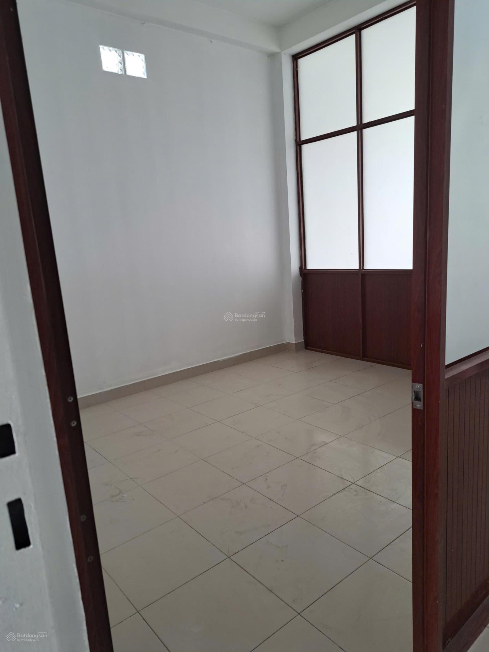 Giảm ngay 1 tỷ Bán nhà MT trệt 2 lầu ST 3PN, 100m2, Đông Hưng Thuận, Q12, TP.HCM chỉ với 9,8 tỷ