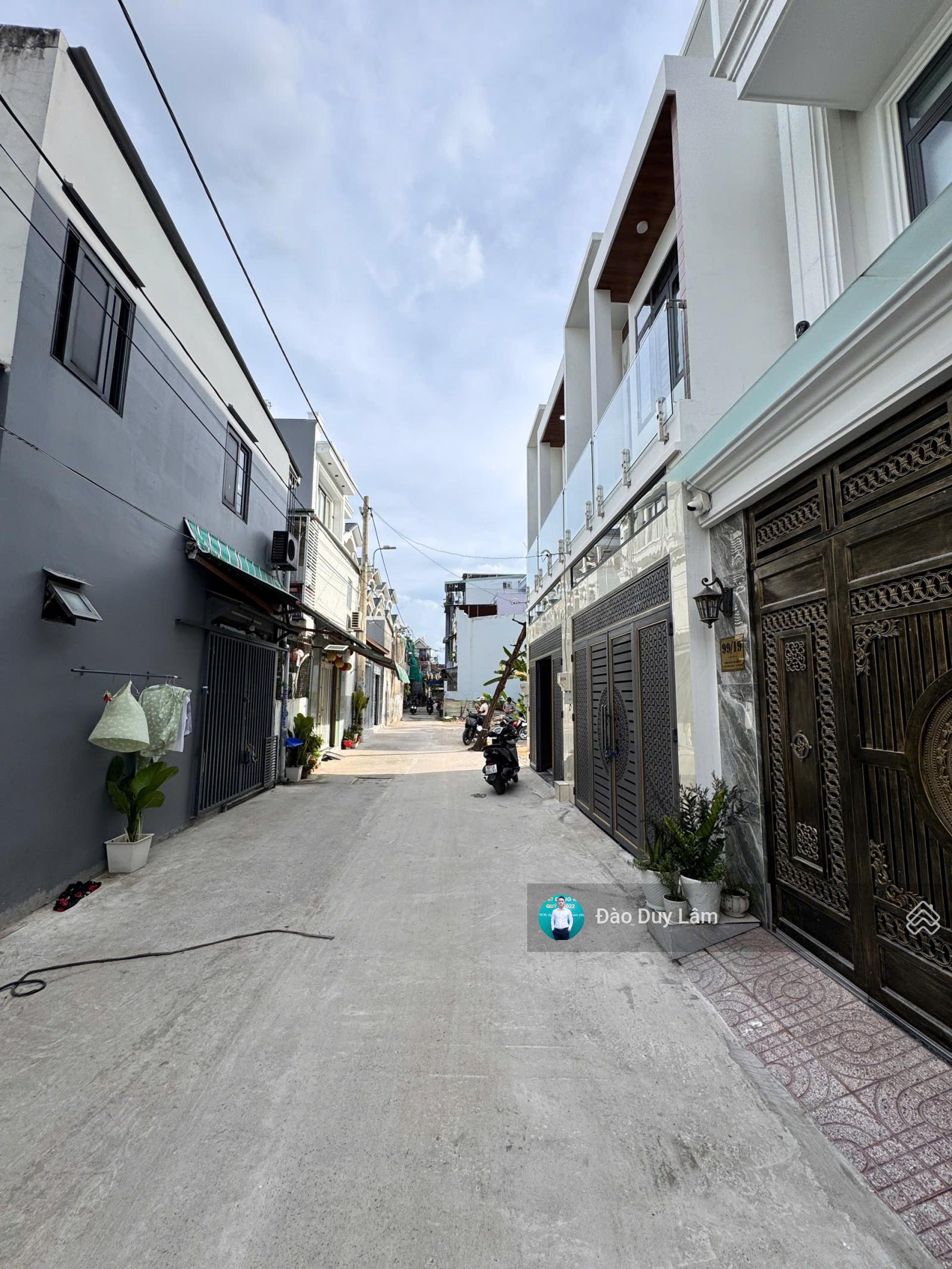 Nhà 2 tầng mới xây đối diện Giga Mall - P. Hiệp Bình Chánh, thông ra đường B, Chợ Hiệp Bình