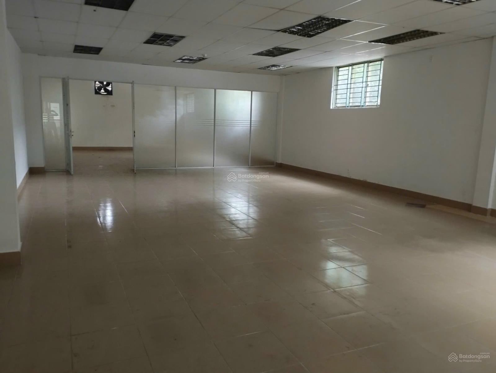 Cho thuê kho xưởng 1600m2 trong KCN Tân Bình, kho đẹp, tiện làm kho hàng hoặc sản xuất