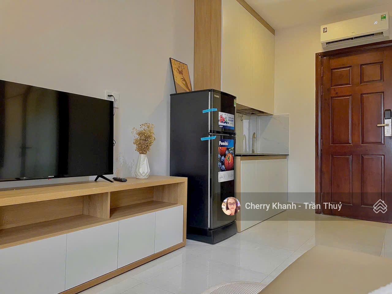 Bán Tòa Nhà CHDV Hoàng Văn Thụ, Phú Nhuận 6x21m, CN: 123m2 giá 22.2 tỷ, HĐT 82tr/tháng_0941 732 ***