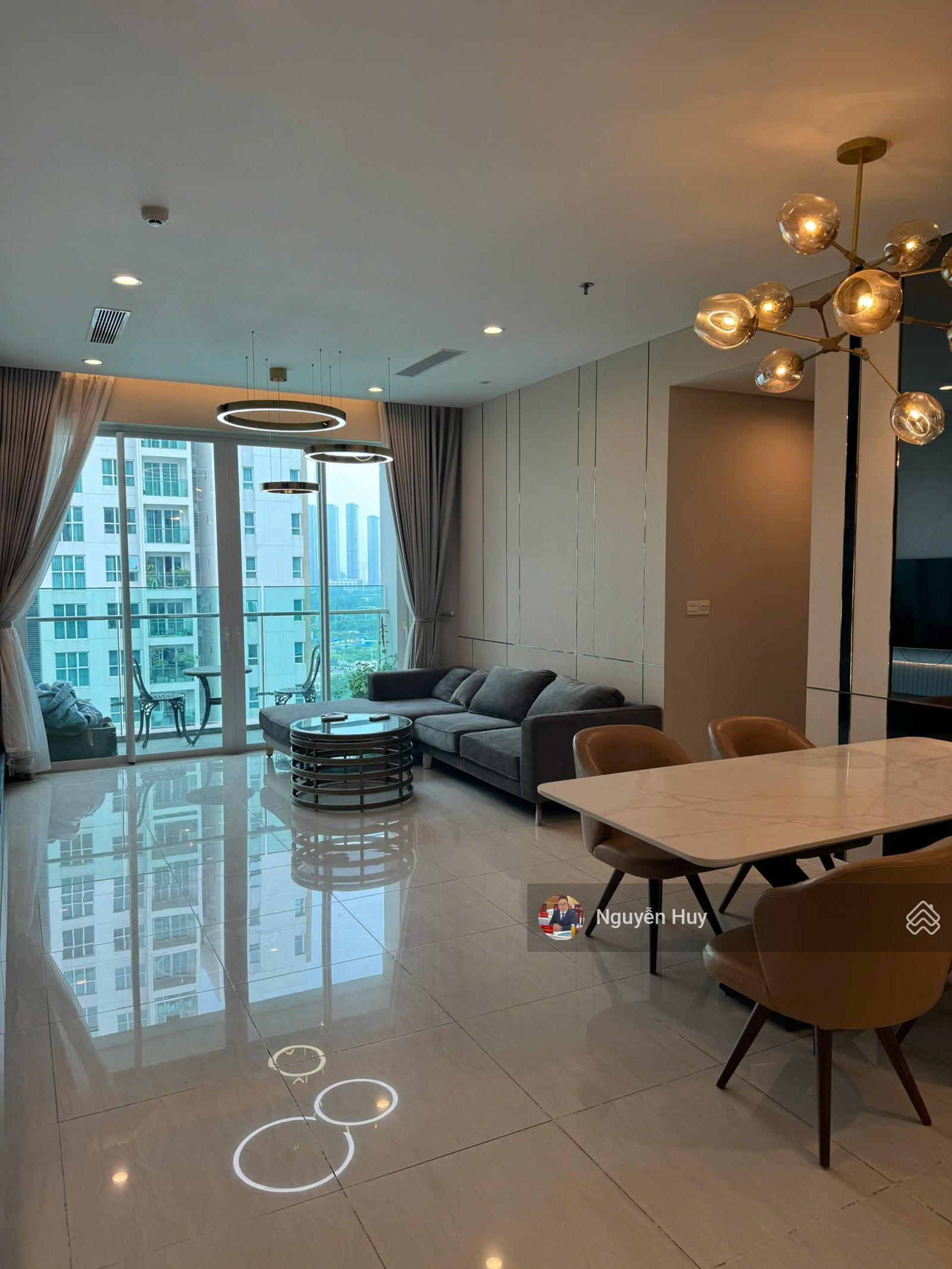 Căn hộ cao cấp Sadora 3 Phòng ngủ - 120m2. Gần siêu thị Emart. GIá thuê:32tr/1th