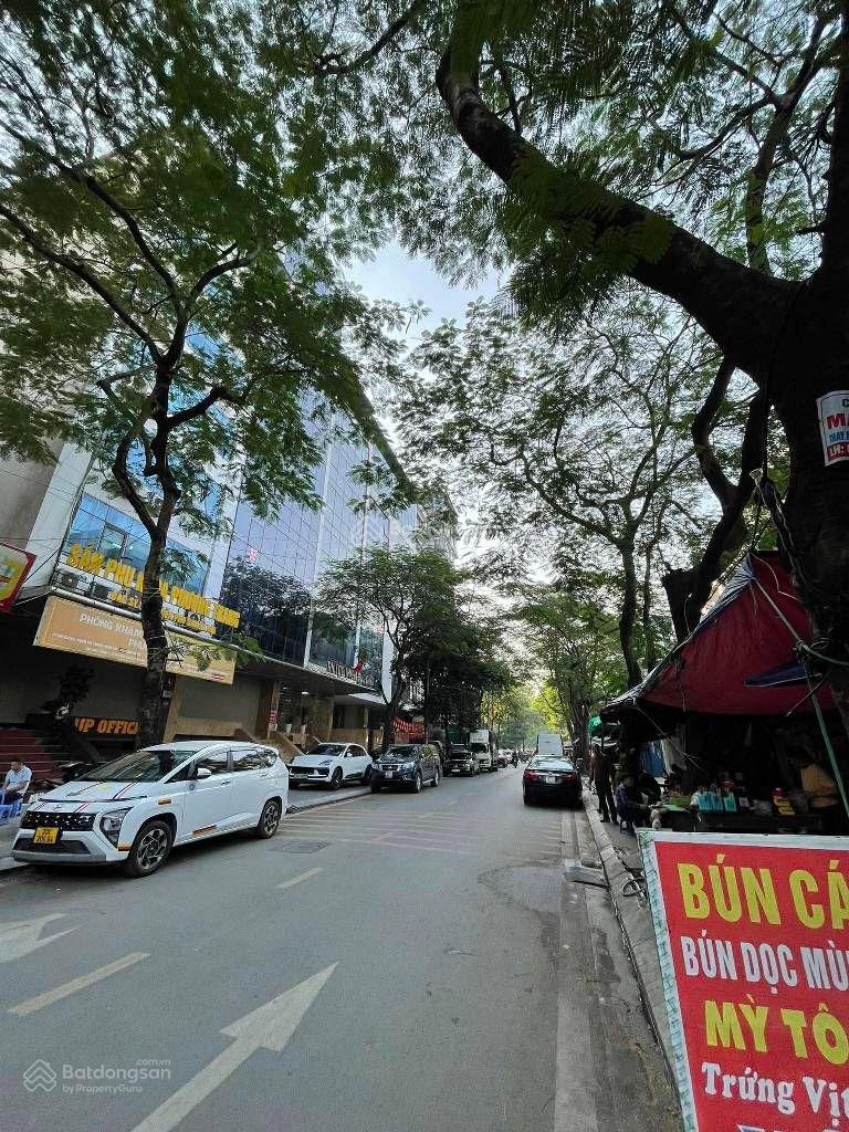 Tô Ngọc Vân DT 236m2 MT 8m, ô tô 7 chỗ, giá đầu tư. Vị trí đẹp, 20m ra hồ, phố VIP, sổ đỏ vuông vắn