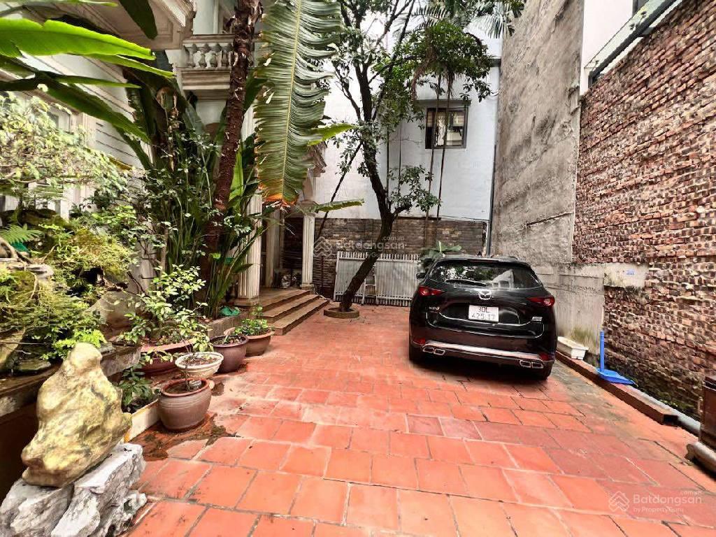 Tô Ngọc Vân DT 236m2 MT 8m, ô tô 7 chỗ, giá đầu tư. Vị trí đẹp, 20m ra hồ, phố VIP, sổ đỏ vuông vắn