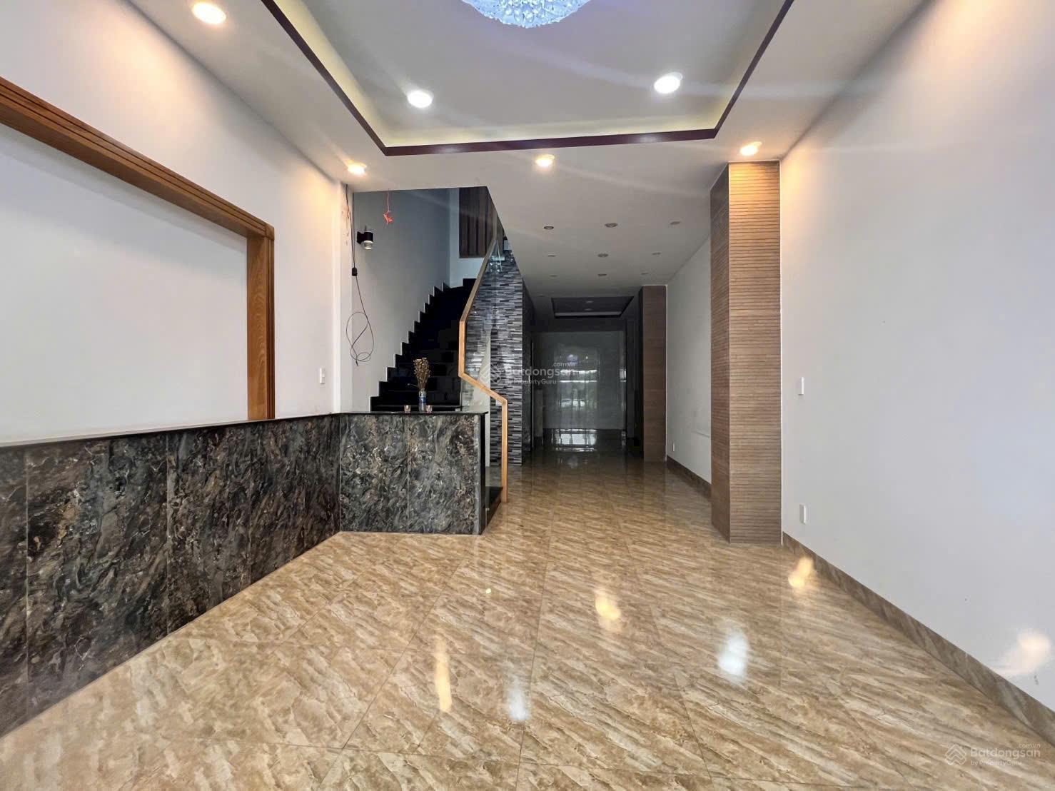 Bán nhà 3 lầu mới 85.2m2 Linh Xuân, ô tô vào nhà, gần Phạm Văn Đồng, thu nhập 11tr/tháng