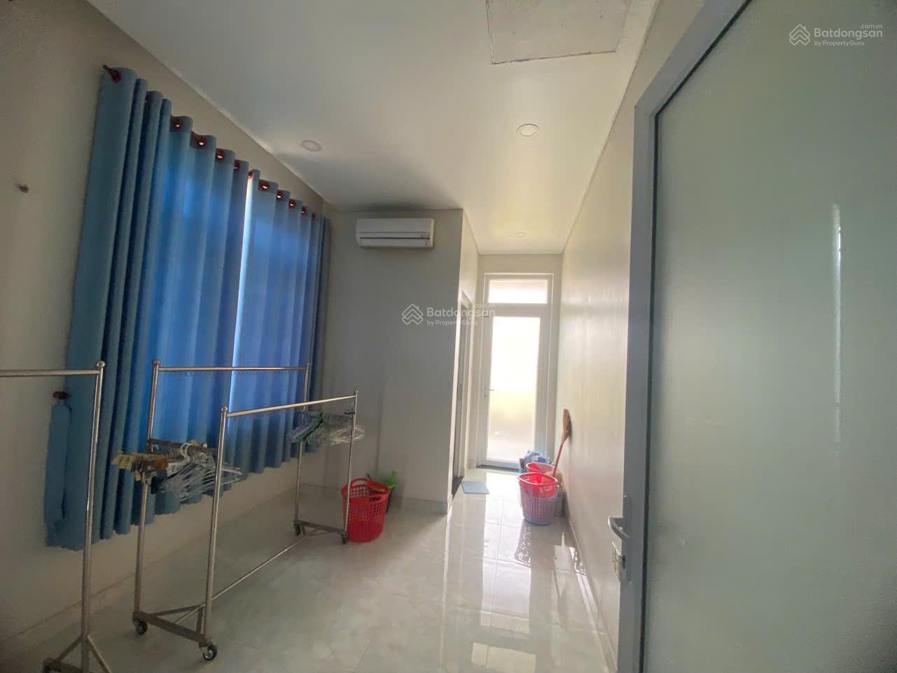 Cần bán - chủ thiện chí bán căn biệt thự vườn - KDC Bách Khoa DT 397m2 đất 23 tỷ 0937 576 ***