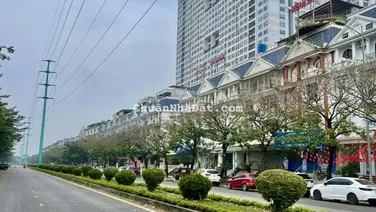 Cần Bán Nhà Mặt Phố Thành Phố Giao Lưu, Phạm Văn Đồng. DT Sổ 260m2 x 6T, 1Hầm, MT 16m. Vị trí đẹp