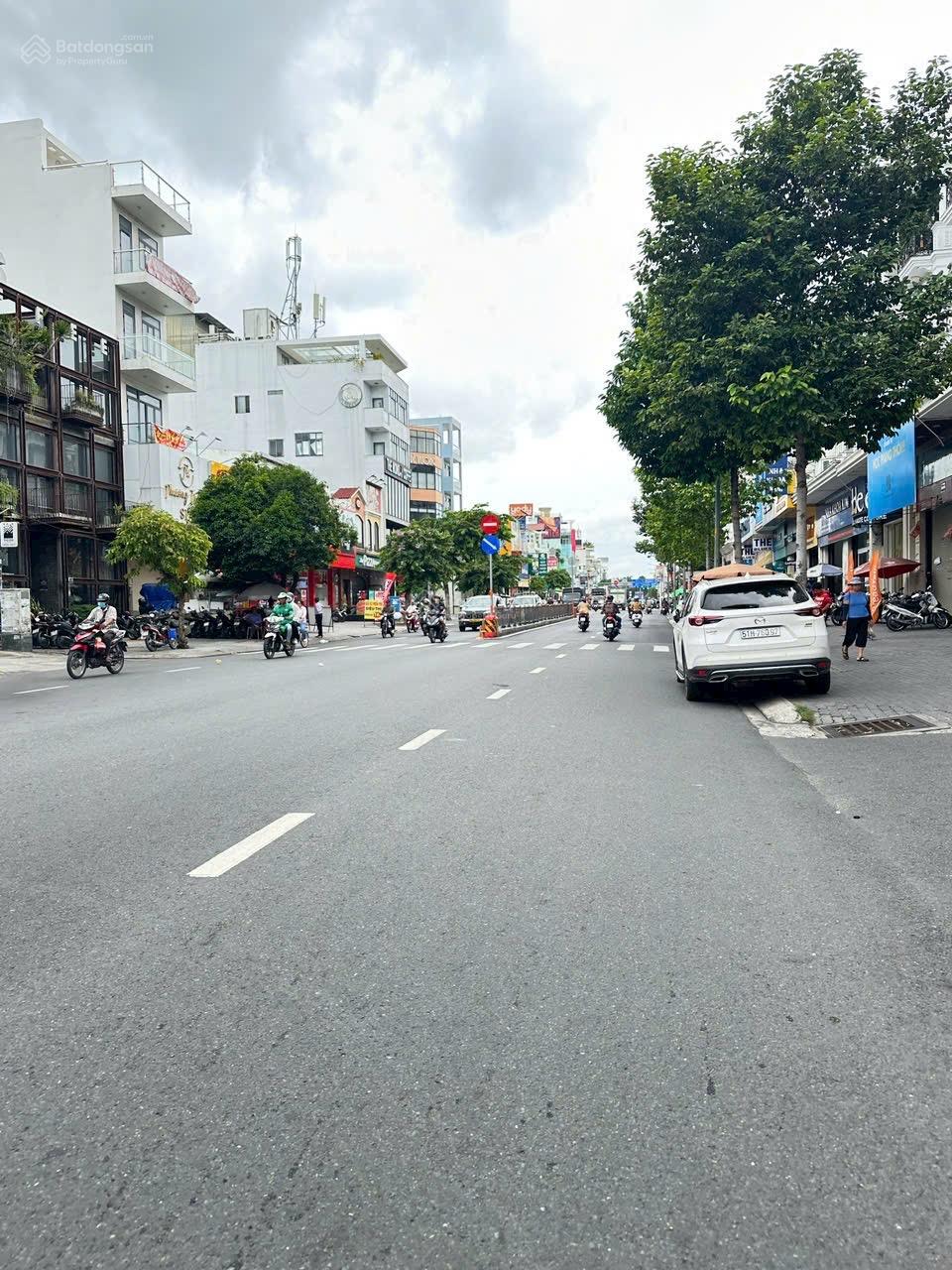 Bán nhà mặt tiền Lê đức thọ p6 GV 8x20m 5 tầng giá 40 tỷ, vị trí cực vip, đang cho thuê 100tr/th Bán nhà mặt tiền Lê đức thọ p6 GV 8x20m 5 tầng giá 40 tỷ, vị trí cực vip, đang cho thuê 100tr/th