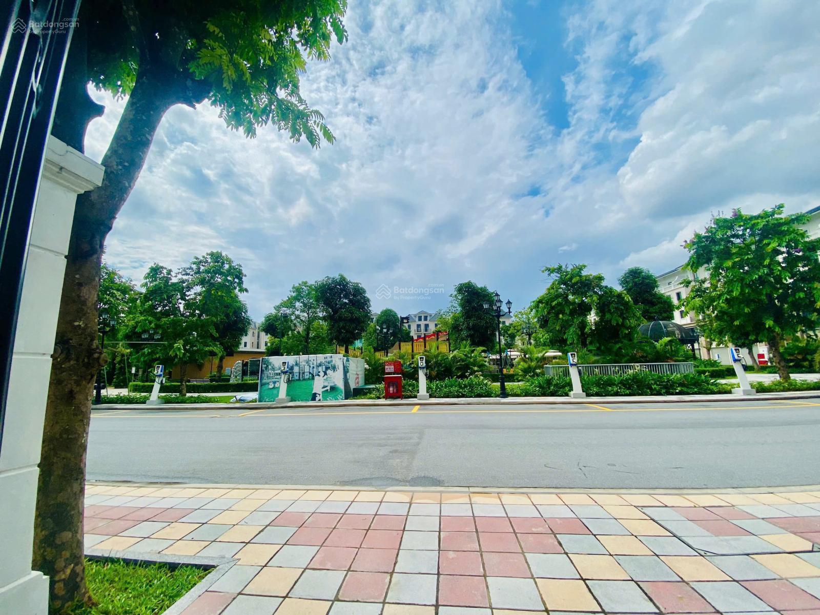 Chủ nhà cần tiền ! bán gấp Biệt thự Song Lập 136m OCP3 đối diện công viên không gian xanh trước nhà Chủ nhà cần tiền ! bán gấp Biệt thự Song Lập 136m OCP3 đối diện công viên không gian xanh trước nhà