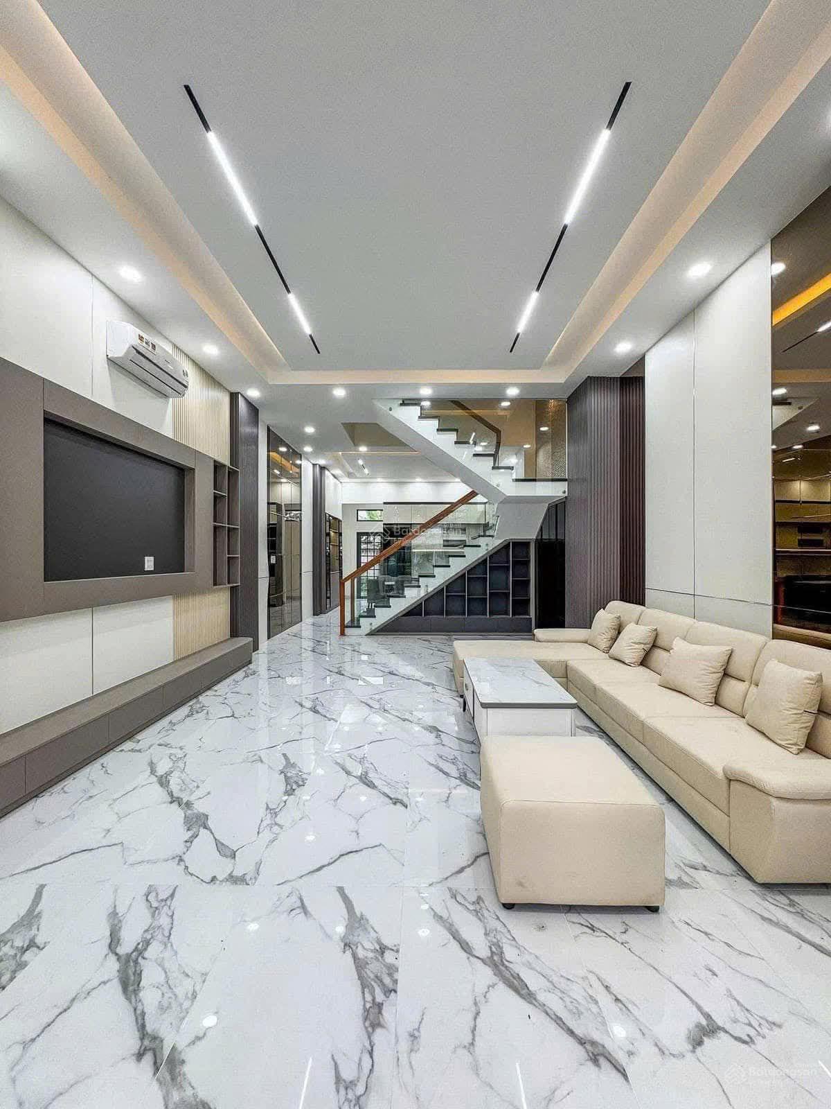 Bán nhà 3 tầng mới full nội thất cách đường Hoàng Hoa Thám 50m (Thanh khê) giá 4,9 tỷ