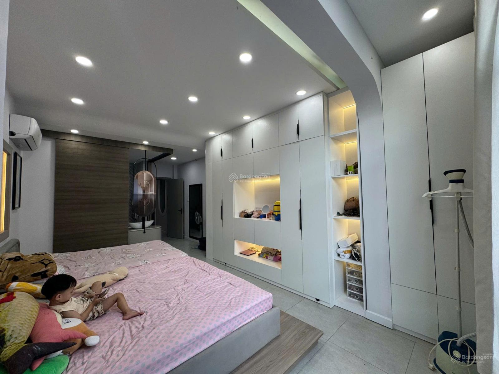 Nhà full nội thất cho thuê tại khu Nam Long gần PMH