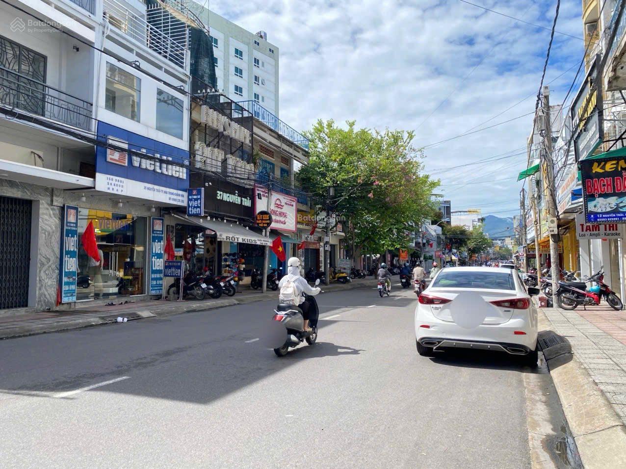 BÁN NHÀ 3 TẦNG 75M2 NGANG 5M CHỈ 20 TỶ.ĐANG CHO THUÊ 25TR/TH.ĐƯỜNG NGUYỄN TRÃI GẦN NGÃ 6. NHA TRANG