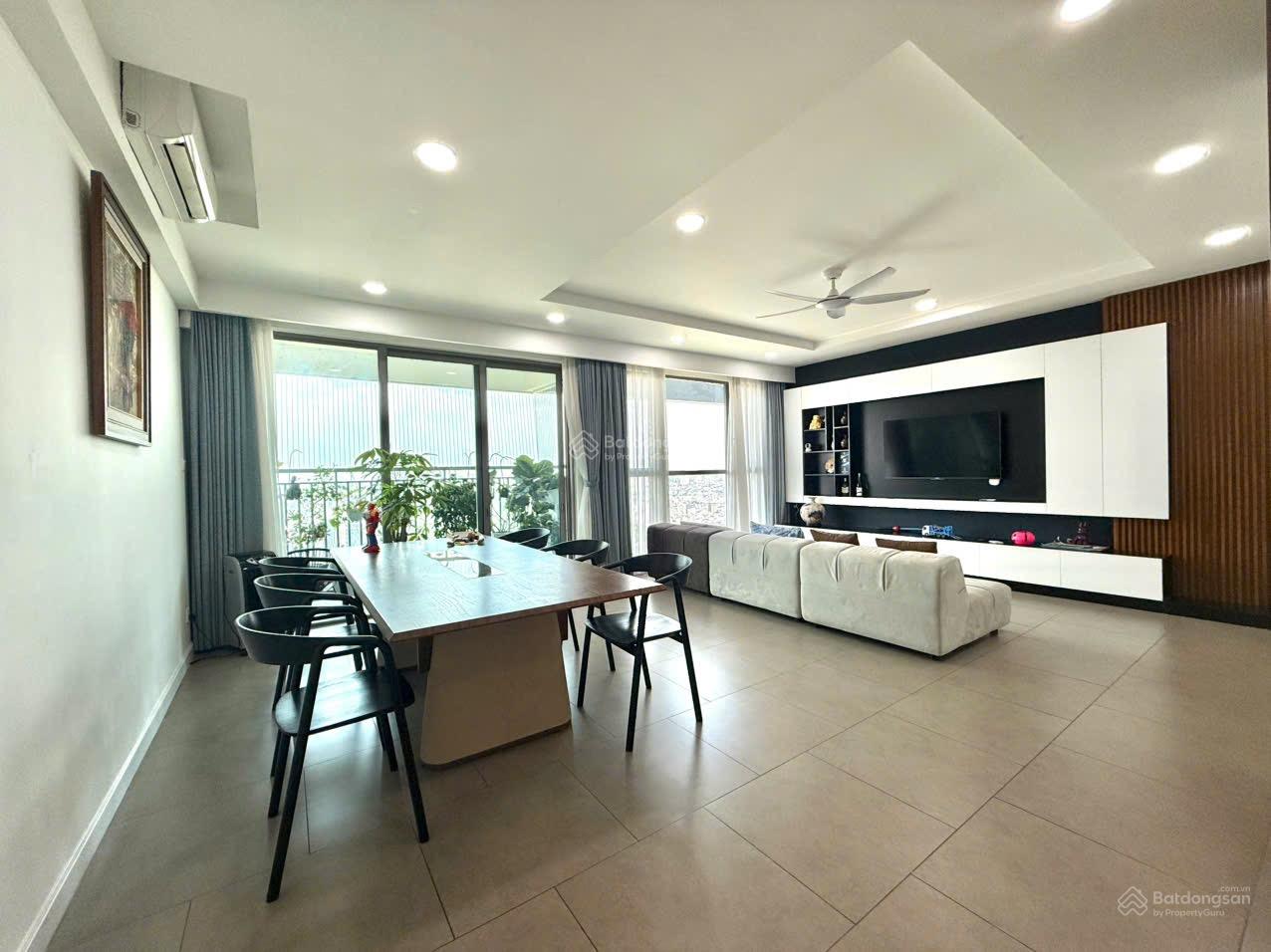 GIÁ SIÊU TỐT. CHỦ CẦN TIỀN THIỆN CHÍ BÁN GIÁ 11.5 TỶ, DT 148M TẠI CH RIVIERA POINT QUẬN 7.