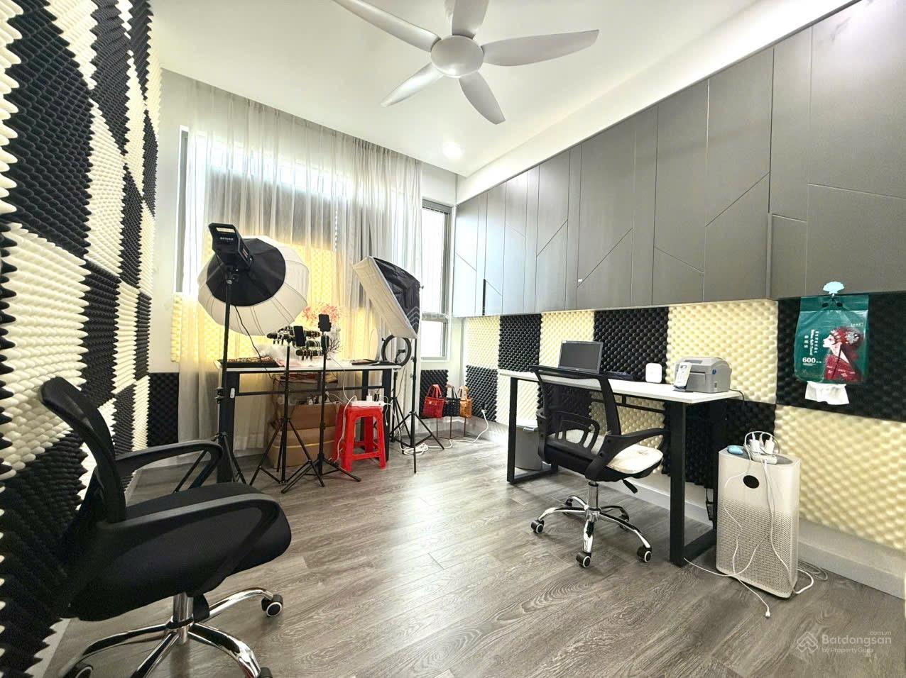 GIÁ SIÊU TỐT. CHỦ CẦN TIỀN THIỆN CHÍ BÁN GIÁ 11.5 TỶ, DT 148M TẠI CH RIVIERA POINT QUẬN 7.