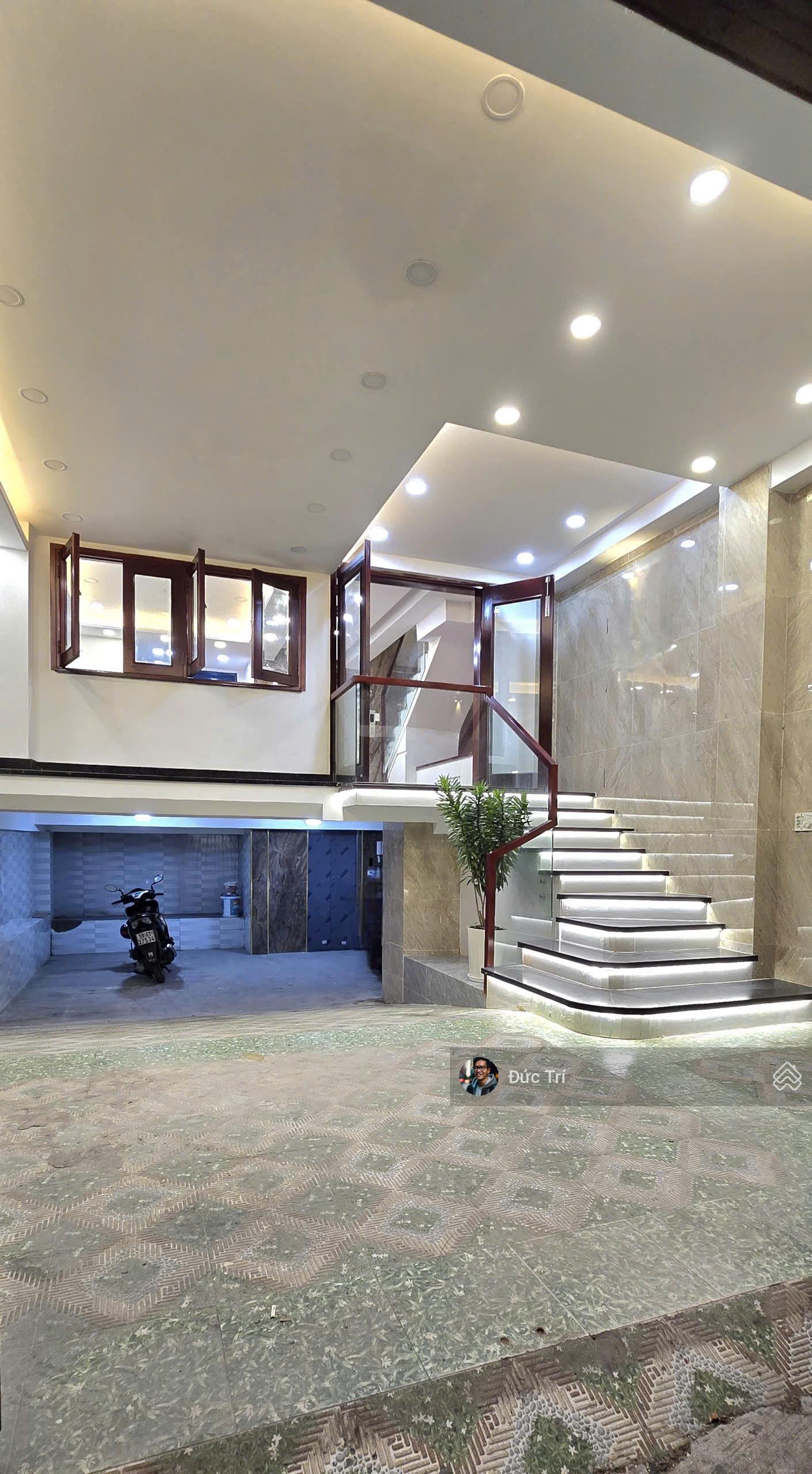 Bán nhà mặt tiền ngay Nguyễn Văn Trỗi, Phú Nhuận hầm 4 tầng hồ bơi ngang 6m giá 16.9 tỷ