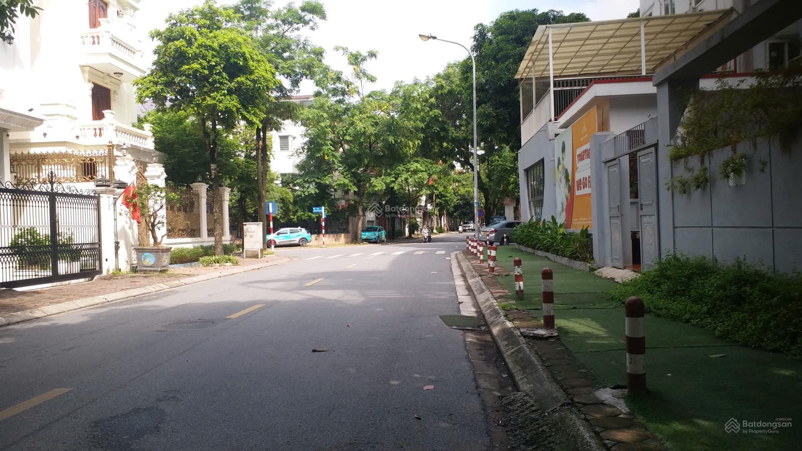 Gia đình bán gấp biệt thự Trung Văn Hancic, 105m2, 4 tầng, sẵn nhà hoàn thiện