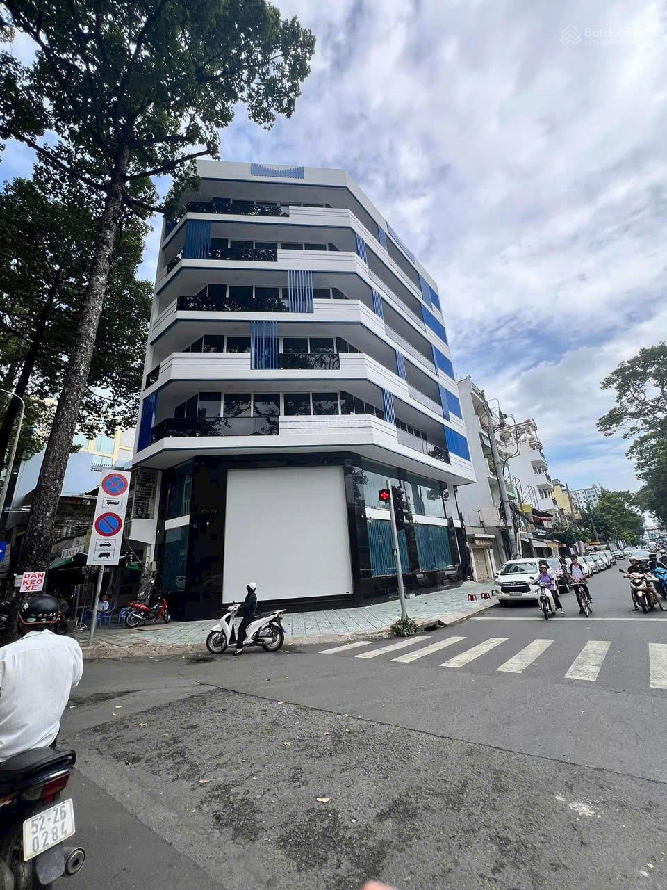 Nhà đất vàng Nguyễn Chí Thanh 13x16m gần bệnh các bệnh viện lớn, tiện xây mới giá chỉ 110 tỷ Nhà đất vàng Nguyễn Chí Thanh 13x16m gần bệnh các bệnh viện lớn, tiện xây mới giá chỉ 110 tỷ