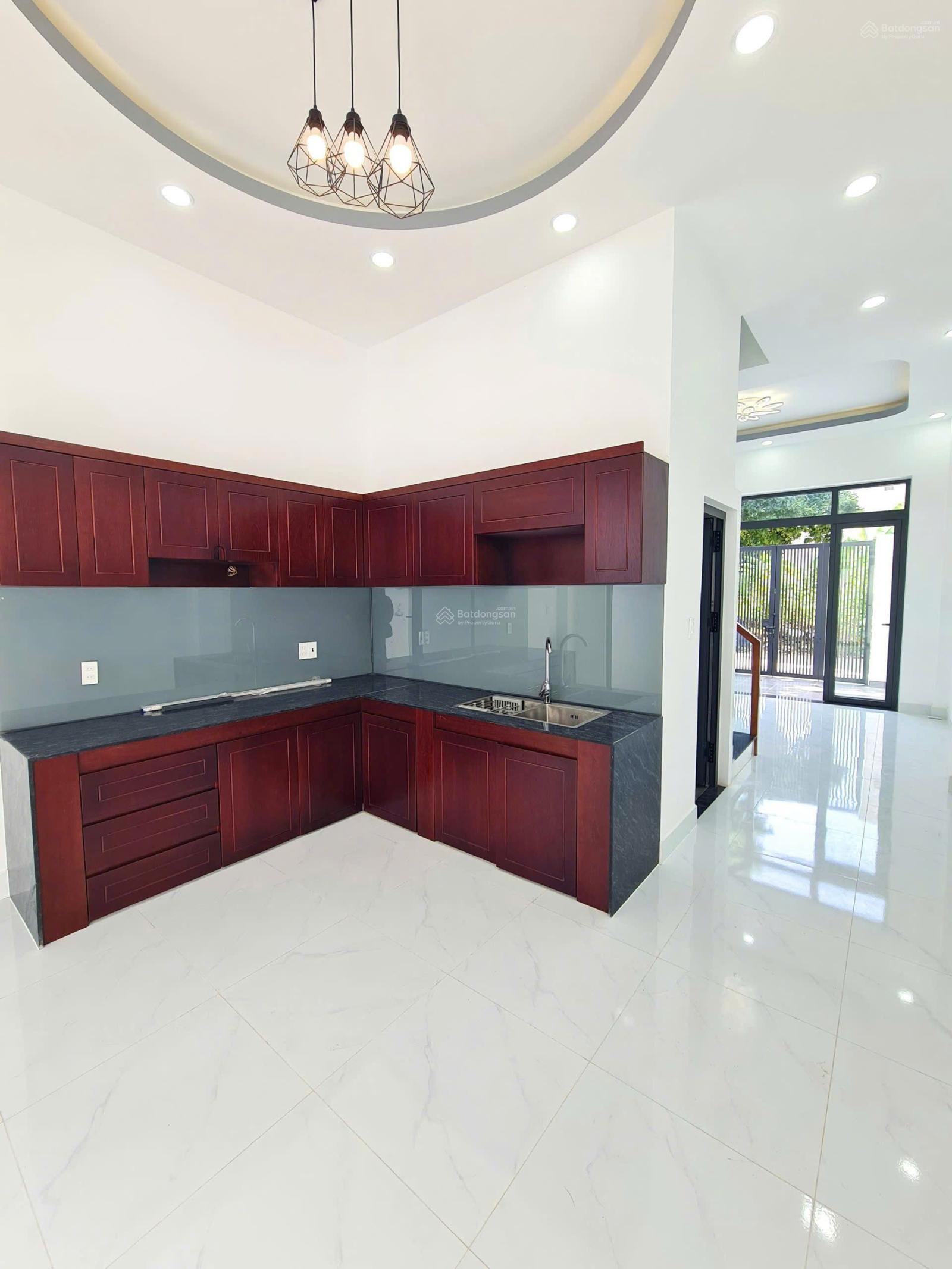 BÁN NHÀ MỚI 100%, KDC Đ. LONG PHƯỚC, GẦN CHỢ LONG PHƯỚC, QUẬN 9