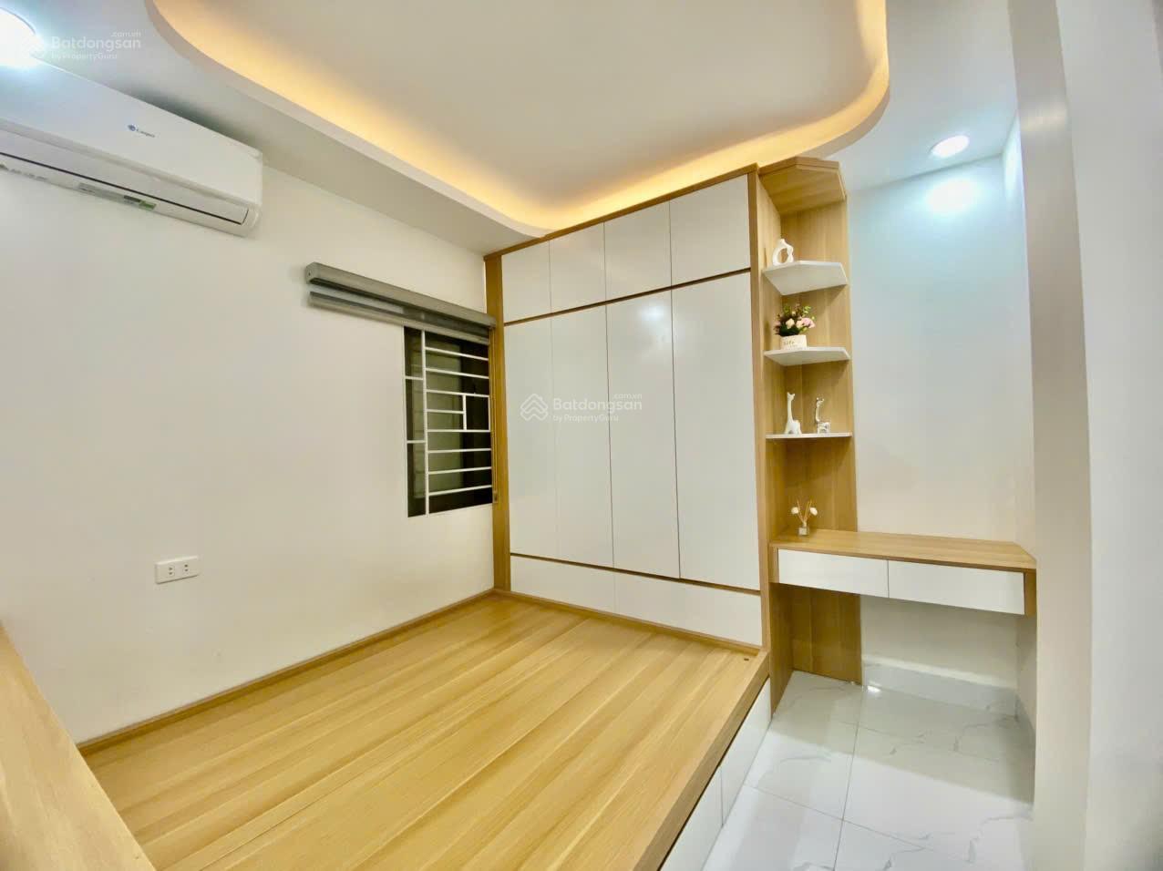 Bán nhanh căn CCCMN phố Cự Lộc - Thanh Xuân. Diện tích: 35m2 + Cạnh Royal City - Nguyễn Trãi