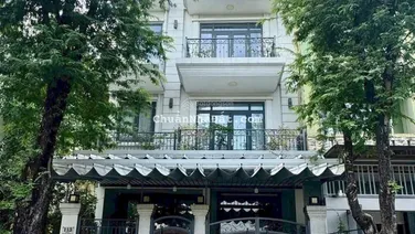 Bán Gấp Cần Tiền - Giảm Sốc 1.7 Tỷ - Biệt Thự KDC Ven Sông Q7 7x18m - Hầm 5 Tầng TM - Giá 31.3 Tỷ