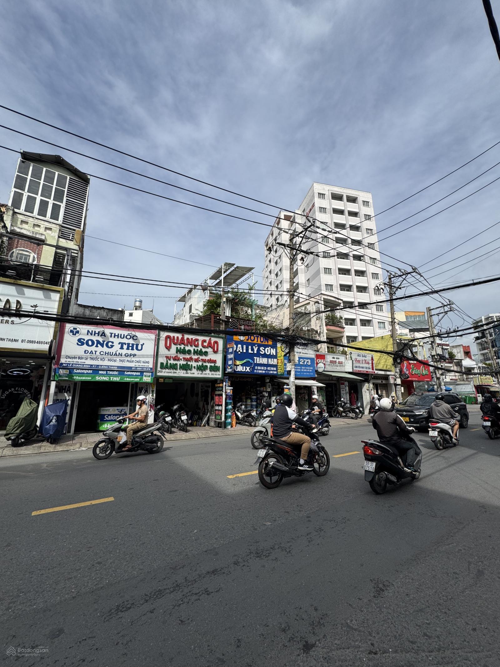 Mặt tiền 179 Đồng Đen - Tân Bình, CTXD Hầm 6 tầng, DT: 5,2x30m (150M2) giá 26,5 tỷ Mặt tiền 179 Đồng Đen - Tân Bình, CTXD Hầm 6 tầng, DT: 5,2x30m (150M2) giá 26,5 tỷ