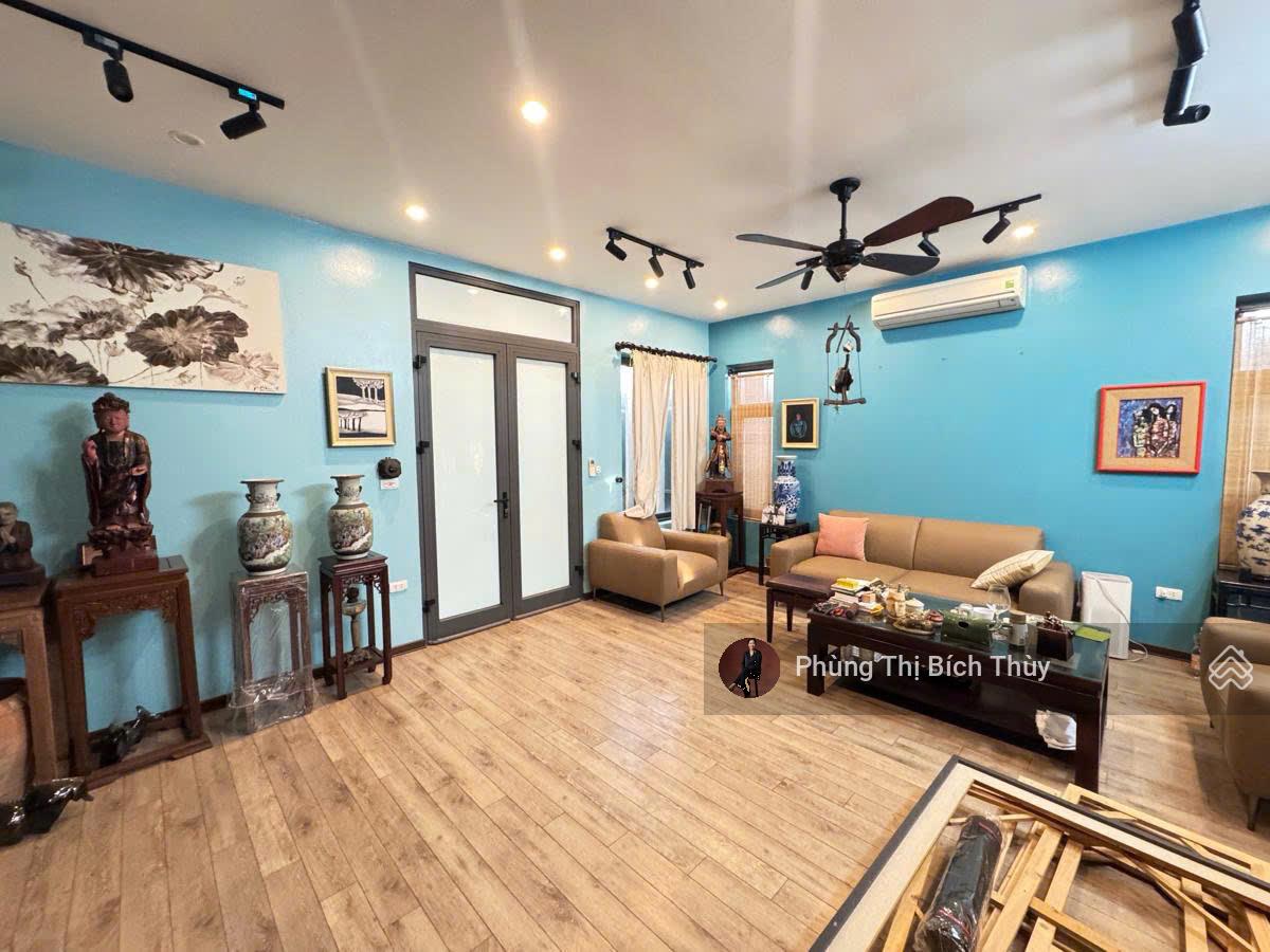 Bán biệt thự căn góc - vị trí đỉnh cạnh tòa nhà Dầu khí VN - KĐT Yên Hòa - 272m2 - 99.9 tỷ