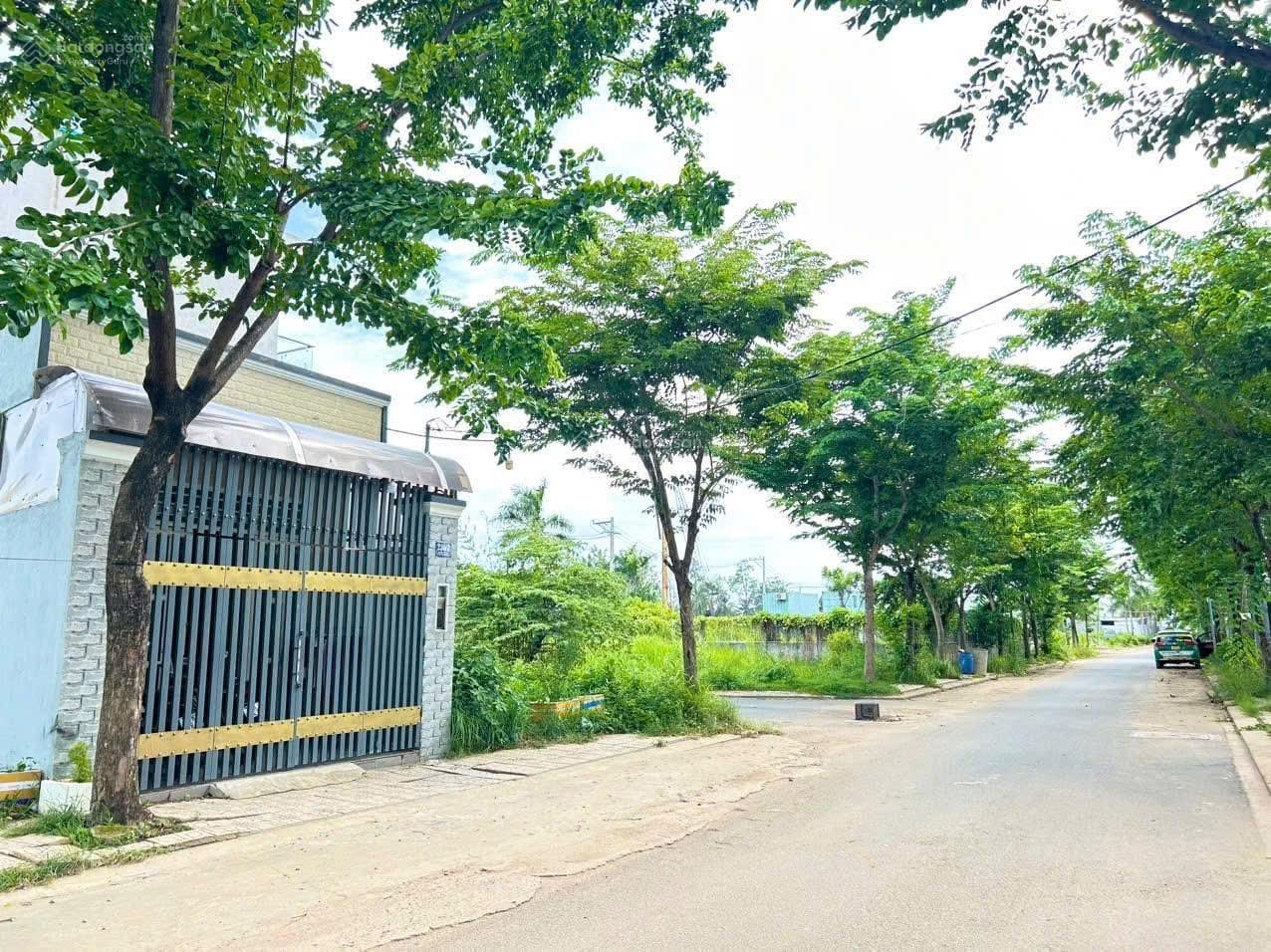 Bán nhà 1 sẹt Nguyền Xiển giáp đường Song Hành Vành Đai 3 tiềm năng tăng giá, gần khu Vinhomes Bán nhà 1 sẹt Nguyền Xiển giáp đường Song Hành Vành Đai 3 tiềm năng tăng giá, gần khu Vinhomes