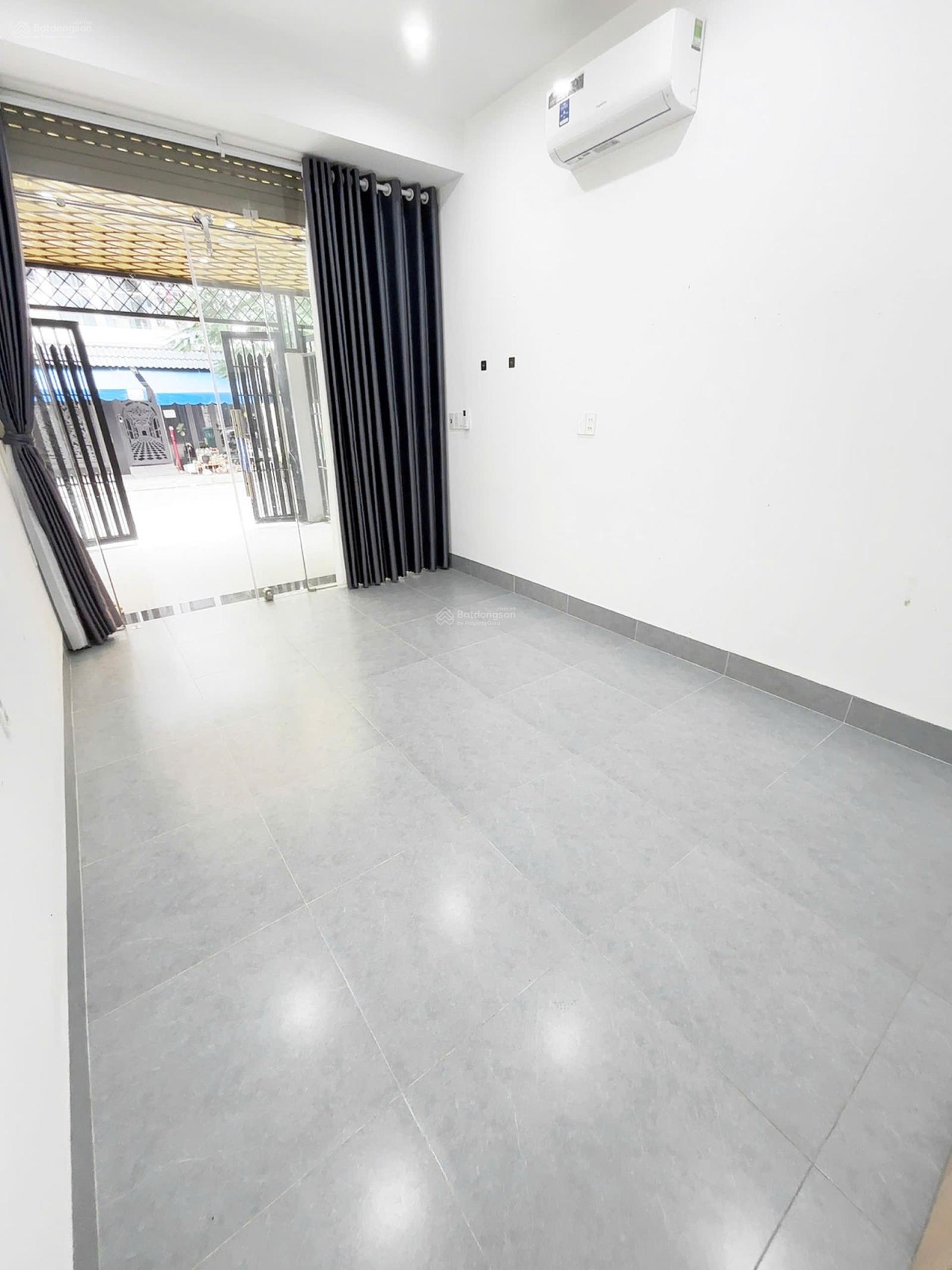 Cho thuê nhà shop tầng trệt Cát Lái, DT 40m2, cổng riêng lối đi riêng có sân có máy lạnh 5tr Cho thuê nhà shop tầng trệt Cát Lái, DT 40m2, cổng riêng lối đi riêng có sân có máy lạnh 5tr