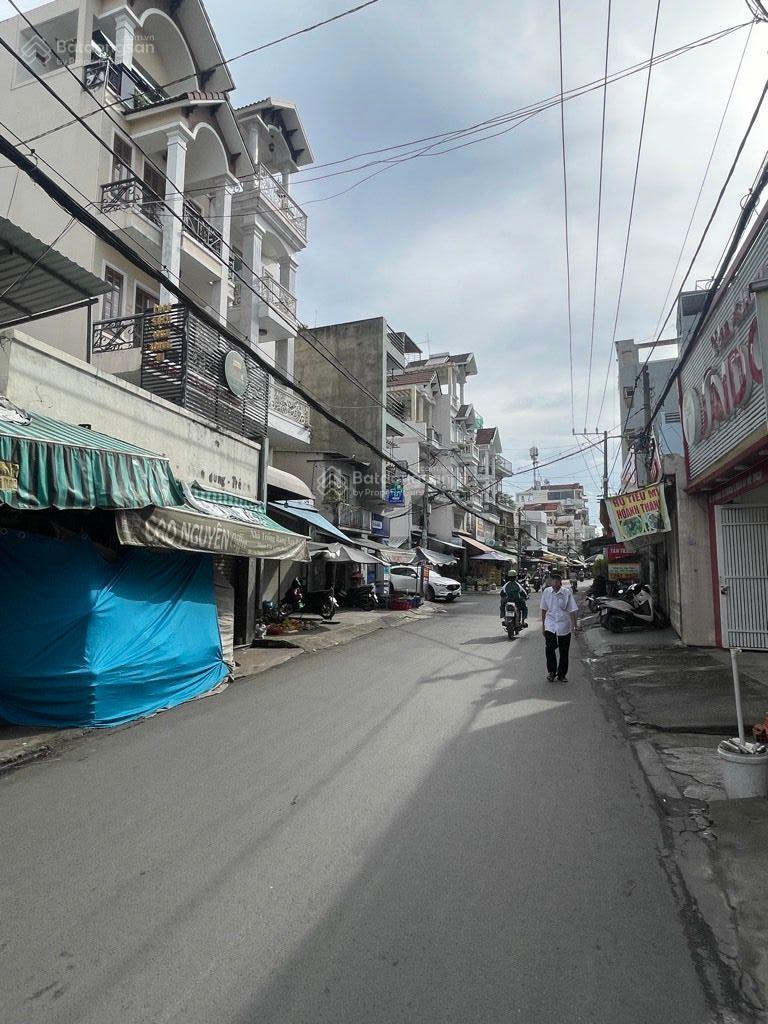 Bán gấp nhà riêng, Đ. Số 30, P. 6, Gò Vấp, 6,5 tỷ, ngang 8m chia 2 căn - đt trên 80m2.. Bán gấp nhà riêng, Đ. Số 30, P. 6, Gò Vấp, 6,5 tỷ, ngang 8m chia 2 căn - đt trên 80m2..