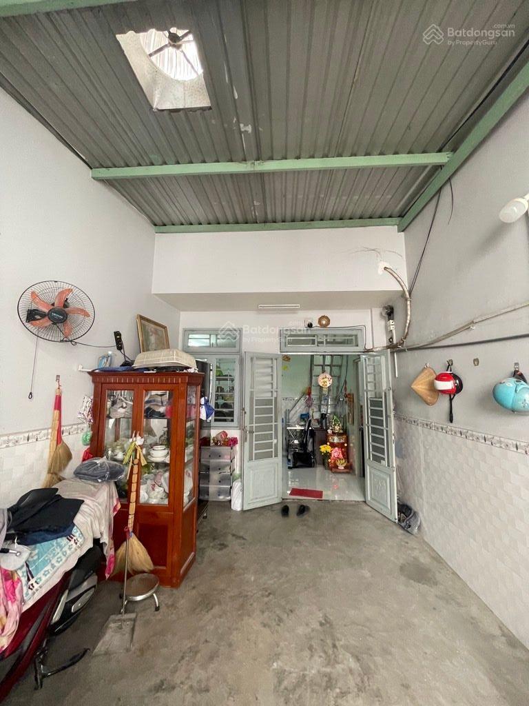 Bán gấp nhà riêng, Đ. Số 30, P. 6, Gò Vấp, 6,5 tỷ, ngang 8m chia 2 căn - đt trên 80m2..