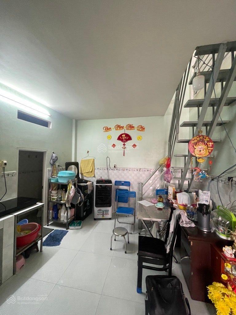 Bán gấp nhà riêng, Đ. Số 30, P. 6, Gò Vấp, 6,5 tỷ, ngang 8m chia 2 căn - đt trên 80m2.. Bán gấp nhà riêng, Đ. Số 30, P. 6, Gò Vấp, 6,5 tỷ, ngang 8m chia 2 căn - đt trên 80m2..