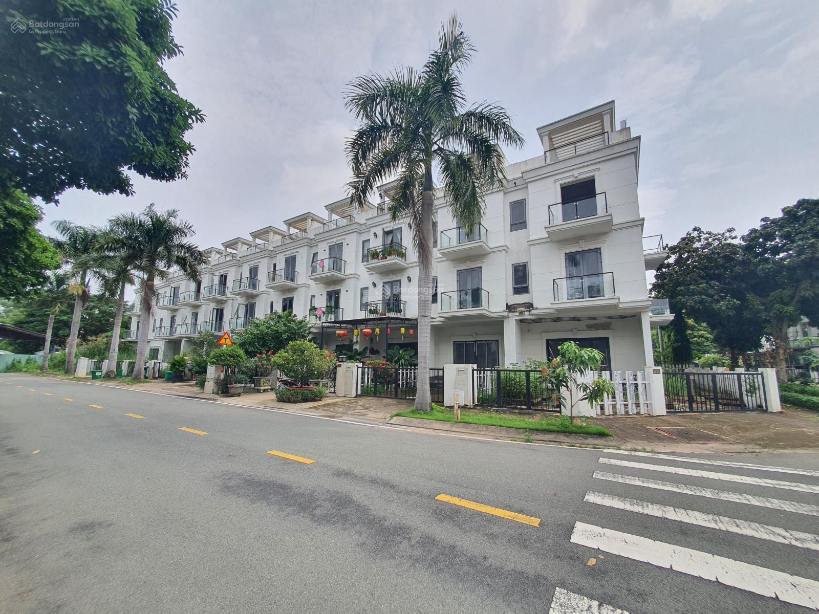 Chính chủ cần bán căn nhà hai mặt thoáng trục đường 20m khu Sim City (Giá 7.9 tỷ)