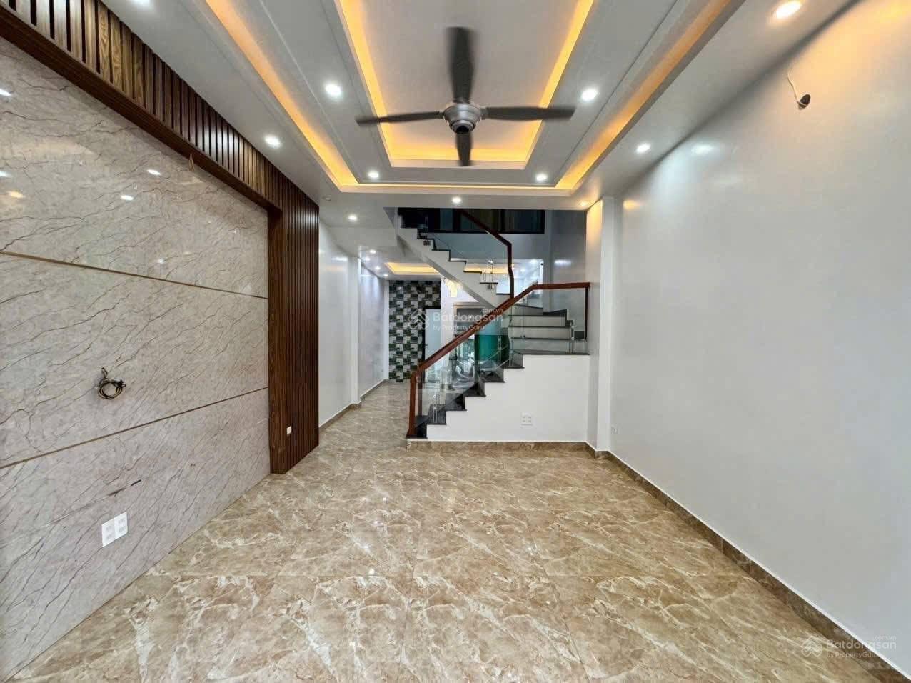 Bán nhà 3 tầng đường nhựa thông rộng 5m ô tô tránh nhau tại Đồng Hoà, Kiến An