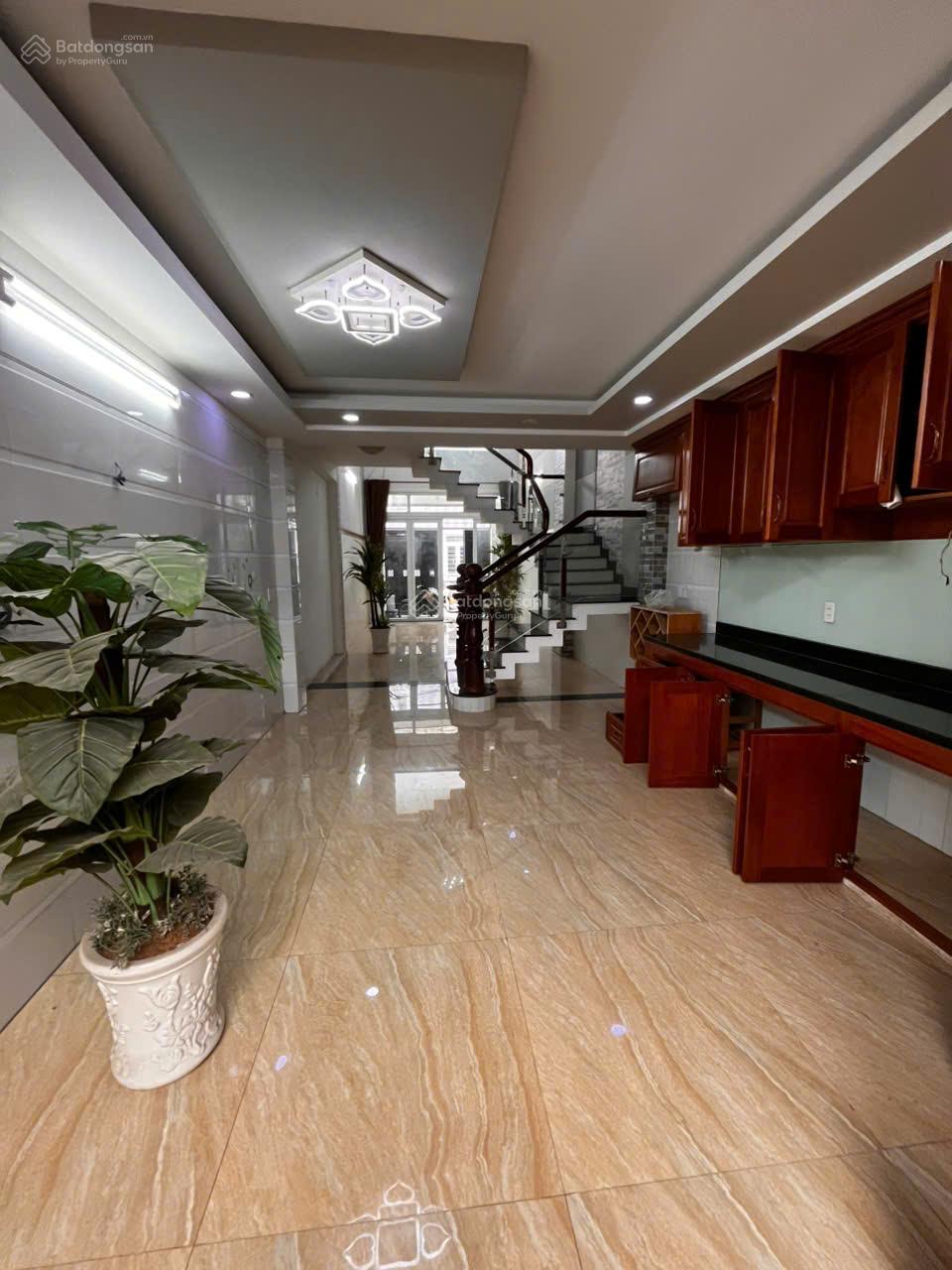 HXH khu VIP Trần Thị Trọng, P. 15, Tân Bình, nhà 5 tầng, 4x18,4m, 9.3 tỷ